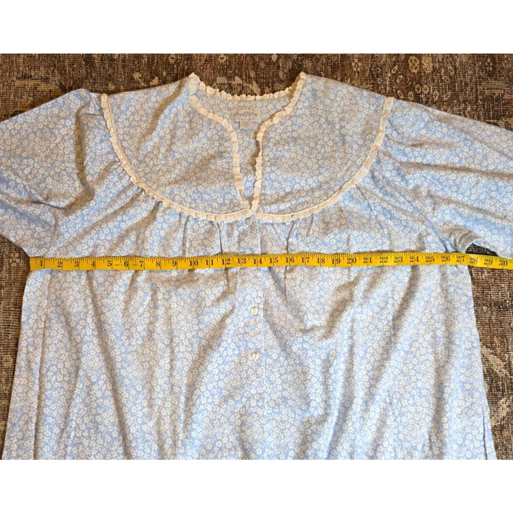 Lanz of Salzburg NWOT 2X Blue Floral Cotton Flannel Nightgown Heart Buttons - Picture 8 of 12